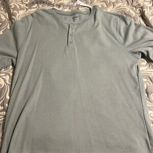 Old Navy shirt brand new never worn